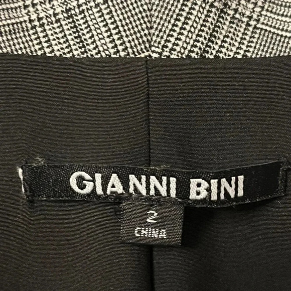 Women’s Gianni Bini Jacket Size 2 - Picture 3 of 7